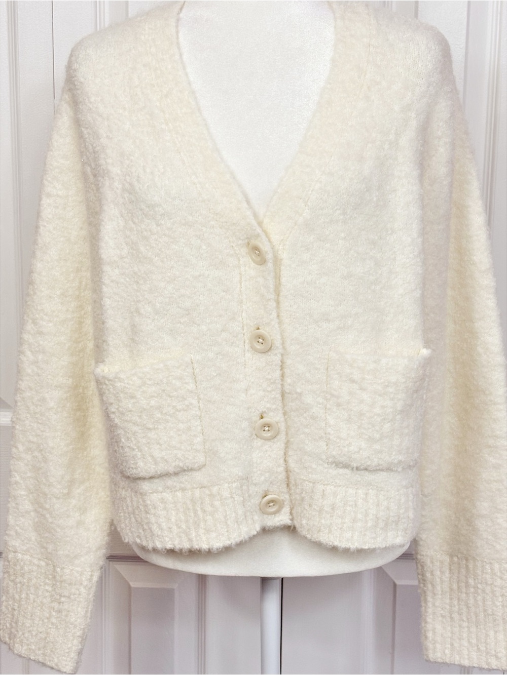 NWT Aerie Off White Cream Fuzzy Textured Wool Knit Cropped Cardigan Large